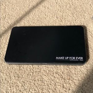 Make Up Forever // magnetic customizable palette